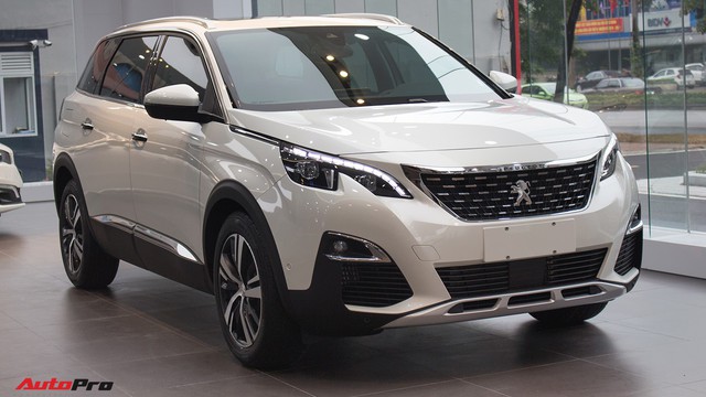 Soi chi tiết đối thủ mới của Toyota Fortuner tại Việt Nam