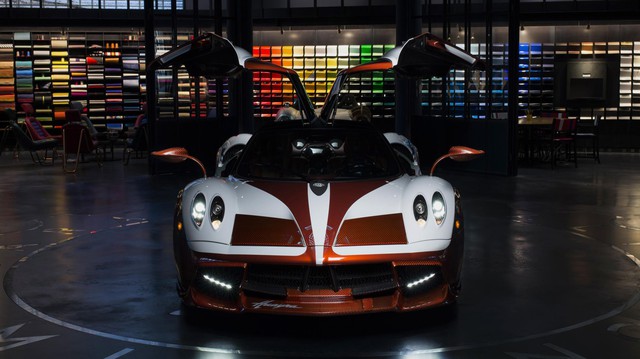 Pagani Huayra Lampo: Thần gió mang "xác" Fiat 63 tuổi