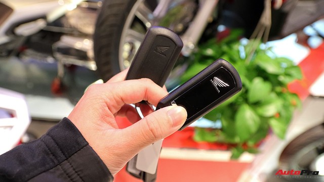 Khoá thông minh trên Honda Air Blade mới có gì khác SH?