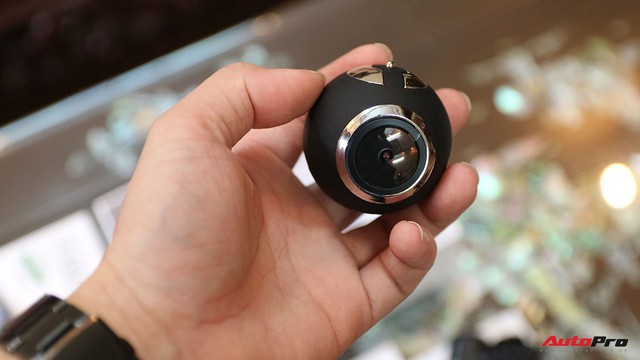 Đánh giá camera hành trình Navitel R1000: Xoay 360 độ, có thể tách rời