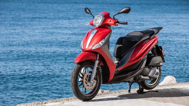 Cạnh tranh Honda SH dịp cuối năm, Piaggio Medley giảm 5 triệu đồng