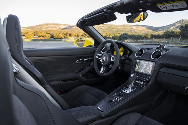 Bộ đôi Porsche 718 Cayman và 718 Boxster thêm bản GTS hớp hồn dân mê tốc độ - Ảnh 4. Bộ đôi Porsche 718 Cayman và 718 Boxster thêm bản GTS hớp hồn dân mê tốc độ - Ảnh 4.