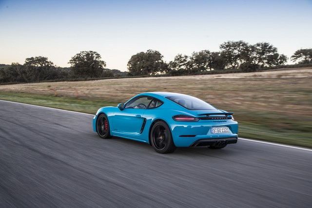 Bộ đôi Porsche 718 Cayman và 718 Boxster thêm bản GTS hớp hồn dân mê tốc độ - Ảnh 1. Bộ đôi Porsche 718 Cayman và 718 Boxster thêm bản GTS hớp hồn dân mê tốc độ - Ảnh 1.