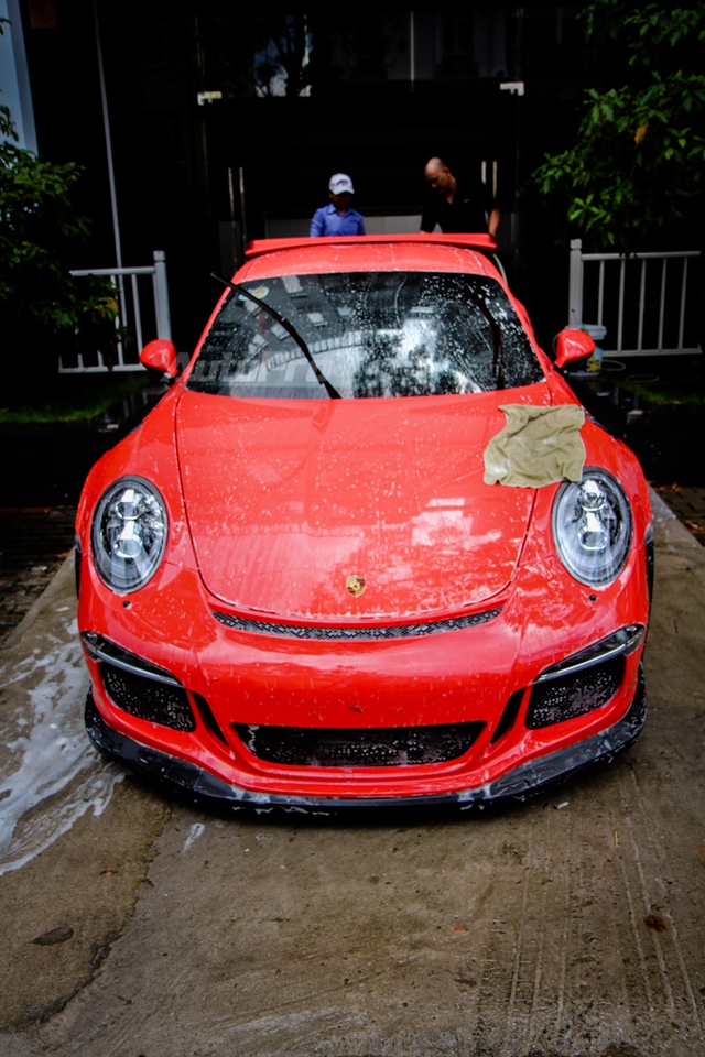 Cận cảnh siêu xe Porsche 911 GT3 RS mà Cường Đô-la mới tậu - Ảnh 2. Cận cảnh siêu xe Porsche 911 GT3 RS mà Cường Đô-la mới tậu - Ảnh 2.