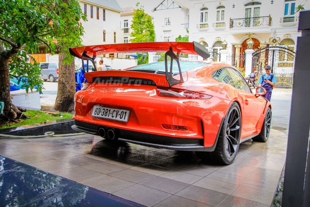 Cận cảnh siêu xe Porsche 911 GT3 RS mà Cường Đô-la mới tậu - Ảnh 3. Cận cảnh siêu xe Porsche 911 GT3 RS mà Cường Đô-la mới tậu - Ảnh 3.
