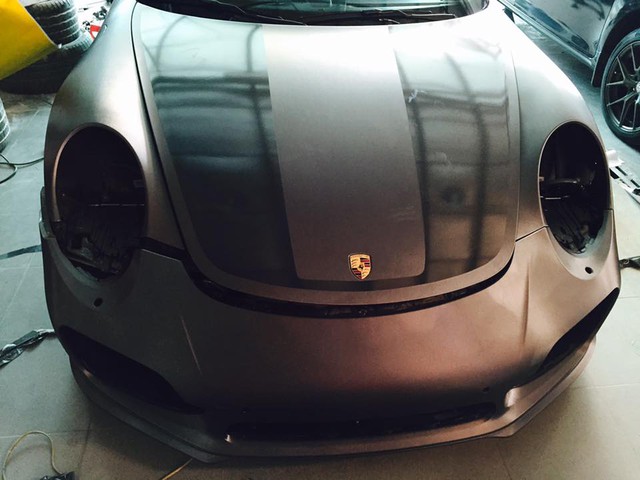 Cận cảnh Porsche 911 Turbo S mui trần 2016 đầu tiên tại Việt Nam - Ảnh 2. Cận cảnh Porsche 911 Turbo S mui trần 2016 đầu tiên tại Việt Nam - Ảnh 2.