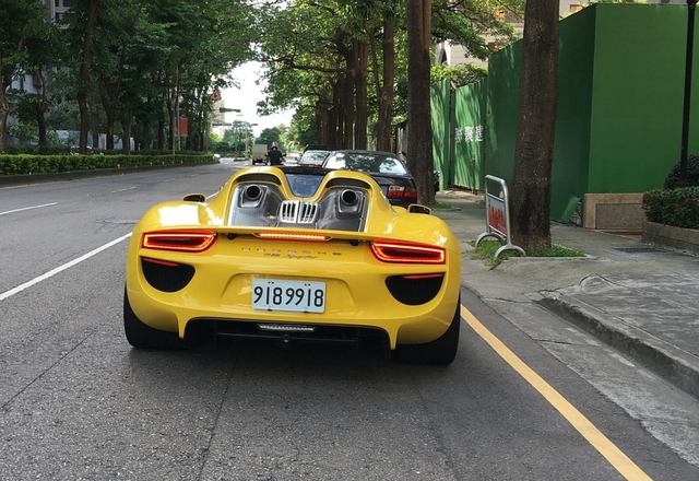 Hàng hiếm Porsche 918 Spyder của đại gia Nhật Bản sở hữu biển khủng - Ảnh 2.