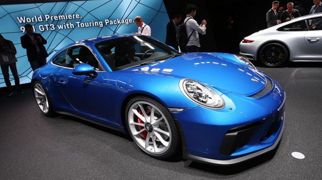 Porsche 911 GT3 2018 có thêm phiên bản Touring Package, bản sao của hàng hiếm 911 R