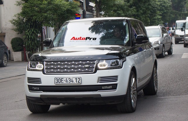 9 xe sang Range Rover tập kết ở Hà Nội - Ảnh 9. 9 xe sang Range Rover tập kết ở Hà Nội - Ảnh 9.