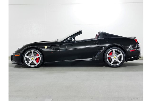 31,76 tỷ Đồng là giá bán cho 1 chiếc Ferrari 599 SA Aperta đã chạy gần 24.000 km - Ảnh 14.