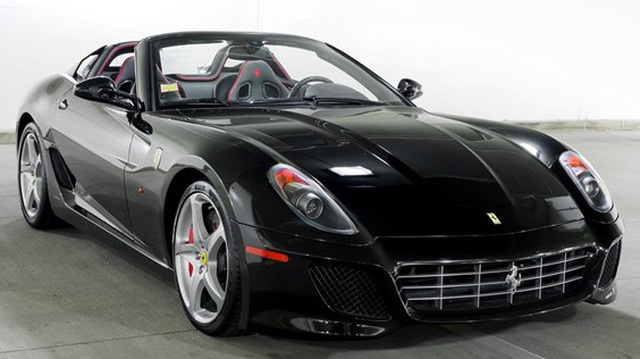 31,76 tỷ Đồng là giá bán cho 1 chiếc Ferrari 599 SA Aperta đã chạy gần 24.000 km
