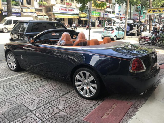 Rolls-Royce Dawn bất ngờ xuất hiện tại Sài thành - Ảnh 5.
