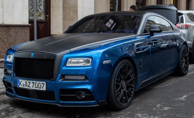 Rolls-Royce Wraith độ Mansory khoe dáng trên phố - Ảnh 3.