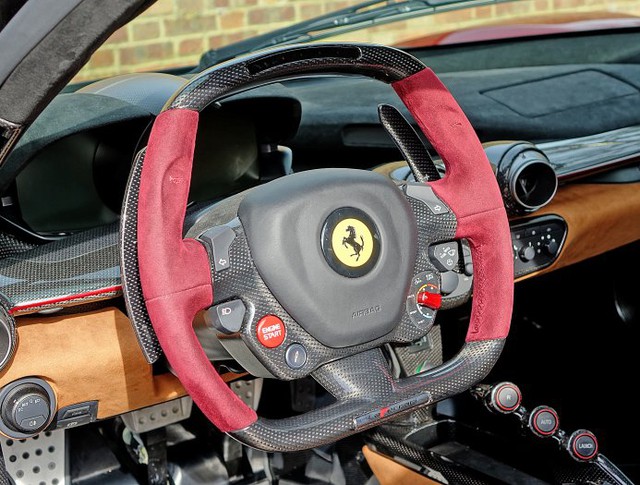 Siêu phẩm Ferrari LaFerrari màu hiếm rao bán 77 tỷ Đồng đã tìm thấy chủ nhân - Ảnh 9.