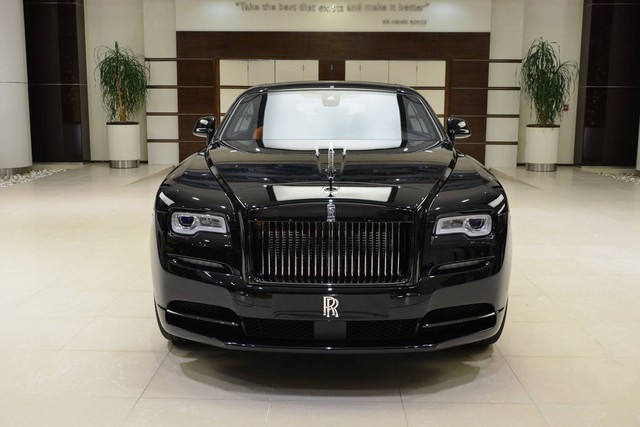 Làm quen với chiếc Rolls-Royce Wraith Black Badge có nội y sexy tại Abu Dhabi - Ảnh 8.