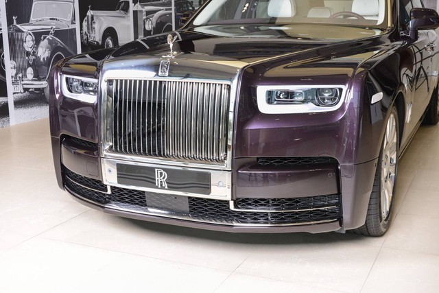 Vẻ đẹp của xe nhà giàu Rolls-Royce Phantom 2018 tại Các Tiểu vương quốc Ả Rập Thống nhất - Ảnh 3.