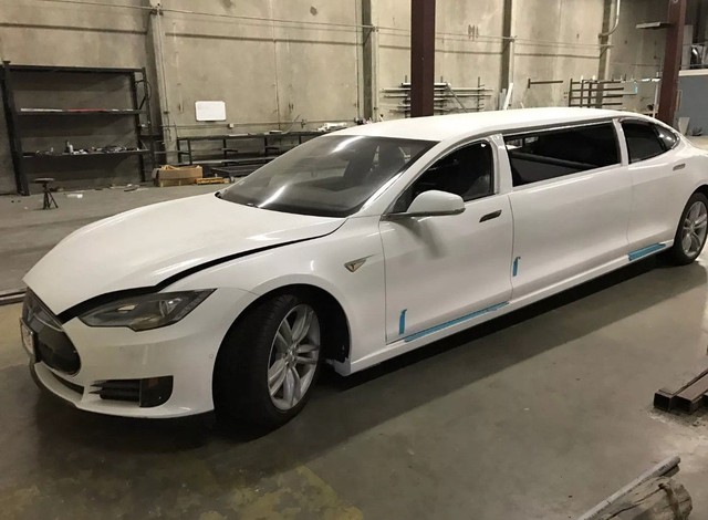 Tesla Model S độ limousine độc nhất thế giới, giá ngang BMW 6-Series - Ảnh 1.