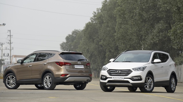 Hyundai Santa Fe 2017 giảm giá sốc tới 230 triệu Đồng, liệu có lặp lại một hiện tượng như Honda CR-V?