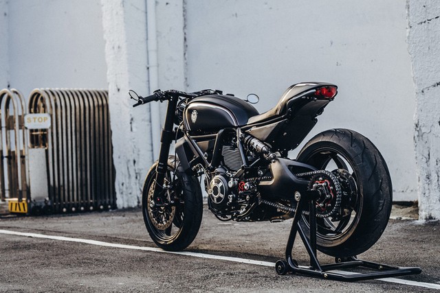 Ducati Scrambler lột xác với phiên bản độ cực hầm hố và trang bị full carbon từ A-Z - Ảnh 2.