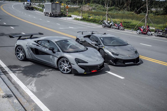 Ferrari 488 GTB sắp lột xác tại Sài Gòn - Ảnh 3. Ferrari 488 GTB sắp lột xác tại Sài Gòn - Ảnh 3.