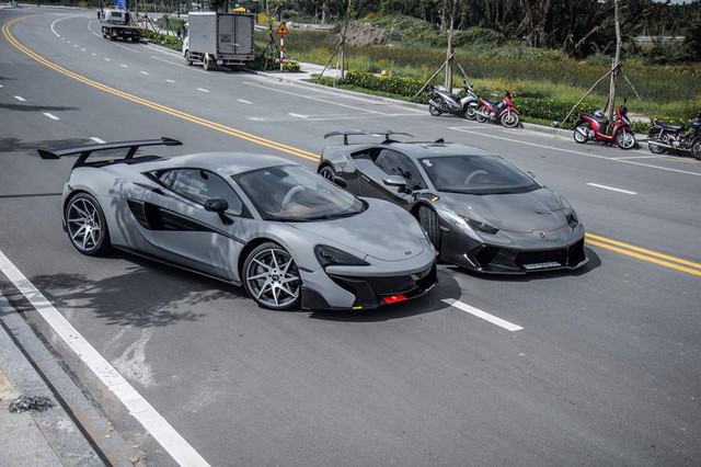 Ferrari 488 GTB sắp lột xác tại Sài Gòn - Ảnh 3.