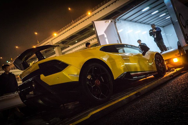 Lamborghini Huracan Performante cập bến đất nước hoa anh đào - Ảnh 5. Lamborghini Huracan Performante cập bến đất nước hoa anh đào - Ảnh 5.