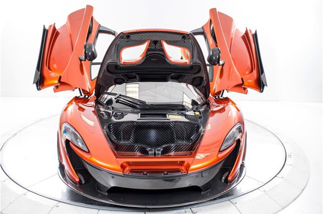 Siêu xe McLaren P1 lăn bánh ít nhất thế giới có giá 2,4 triệu USD - Ảnh 1.