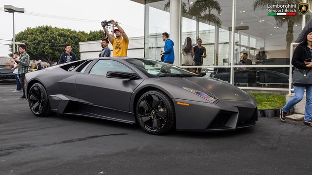 12 chiếc siêu xe hàng hiếm Lamborghini Aventador SV đủ màu sắc xuất hiện tại Mỹ - Ảnh 12.