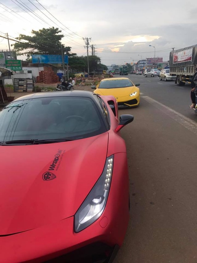 Sau hành trình 1.000 km, siêu xe Lamborghini Huracan biển san bằng tất cả xuất hiện tại Sài thành - Ảnh 2.