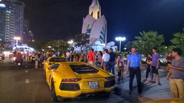 Sau Đà Nẵng, hàng chục siêu xe và xe thể thao tông xuyệt tông màu vàng di chuyển về Nha Trang - Ảnh 6.
