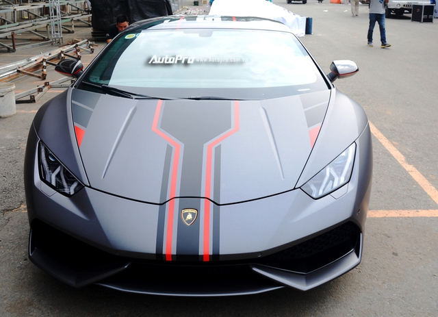 Soi kỹ chiếc Lamborghini Huracan độ cá tính của người chơi xe Sài thành - Ảnh 15.