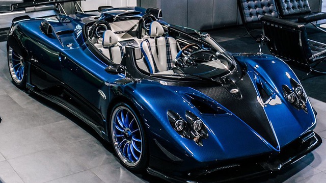 Cận cảnh 1 trong 3 chiếc Pagani Zonda HP Barchetta được sản xuất trên toàn thế giới