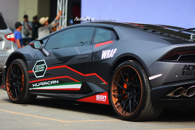 Soi kỹ chiếc Lamborghini Huracan độ cá tính của người chơi xe Sài thành - Ảnh 6.