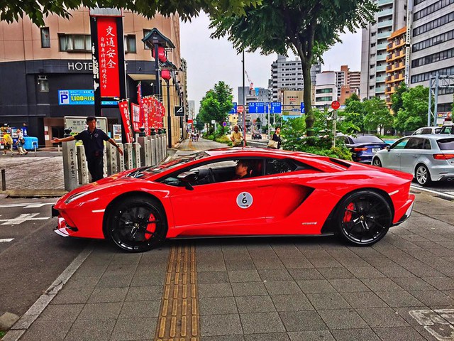 Xem dàn siêu xe Lamborghini khủng của các tay chơi Nhật tụ tập - Ảnh 5. Xem dàn siêu xe Lamborghini khủng của các tay chơi Nhật tụ tập - Ảnh 5.