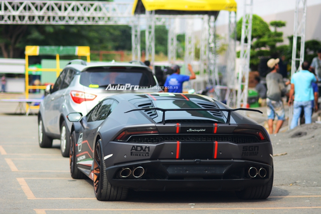 Soi kỹ chiếc Lamborghini Huracan độ cá tính của người chơi xe Sài thành - Ảnh 8.