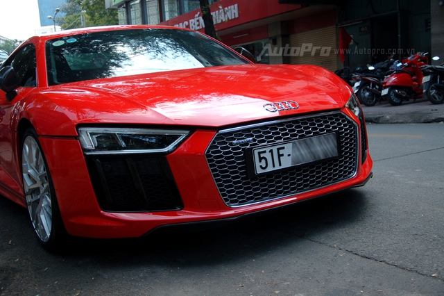 Siêu xe Audi R8 V10 Plus 2016 thứ 4 tìm thấy chủ nhân tại Việt Nam - Ảnh 7. Siêu xe Audi R8 V10 Plus 2016 thứ 4 tìm thấy chủ nhân tại Việt Nam - Ảnh 7.