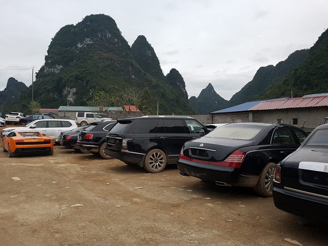 Hàng chục siêu xe và xe siêu sang xuất hiện tại miền núi Cao Bằng gây choáng - Ảnh 4.