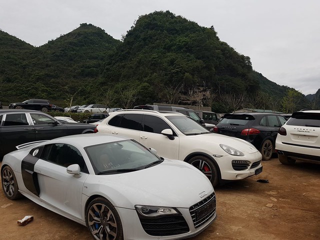 Hàng chục siêu xe và xe siêu sang xuất hiện tại miền núi Cao Bằng gây choáng - Ảnh 7.