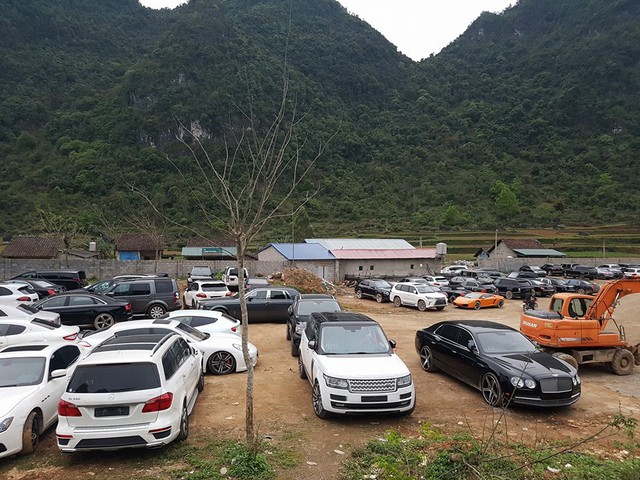 Hàng chục siêu xe và xe siêu sang xuất hiện tại miền núi Cao Bằng gây choáng - Ảnh 1.