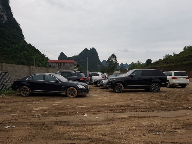 Hàng chục siêu xe và xe siêu sang xuất hiện tại miền núi Cao Bằng gây choáng - Ảnh 14.