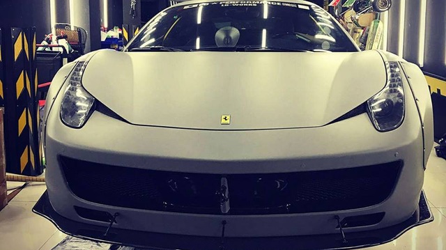 Ferrari 458 Italia độ Liberty Walk độc nhất Việt Nam thay áo mới