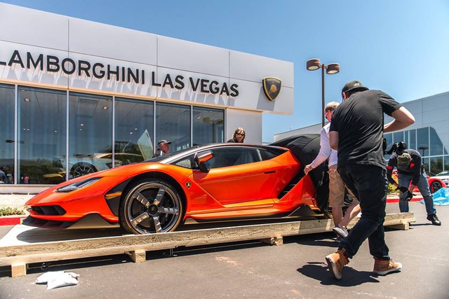 Siêu phẩm Lamborghini Centenario xuất hiện tại kinh đô cờ bạc Las Vegas - Ảnh 6.