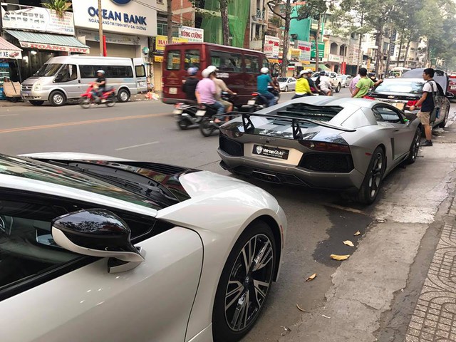 Đại gia Việt chi hơn 300 triệu Đồng độ lại siêu xe Lamborghini Aventador chơi tết - Ảnh 3.