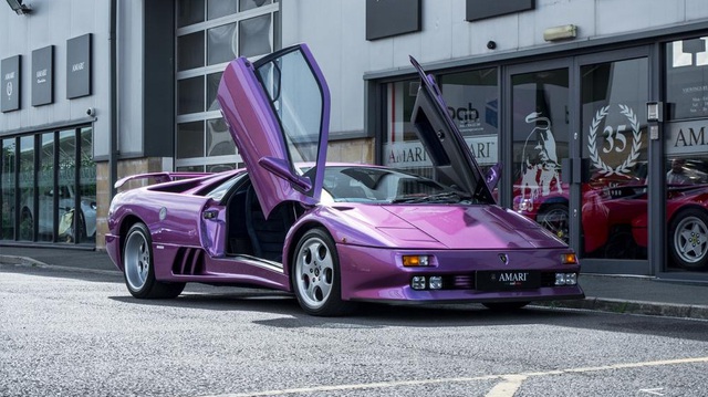 Hàng hiếm Lamborghini Diablo SE30 của ca sĩ Jay Kay rao bán giá "chát"