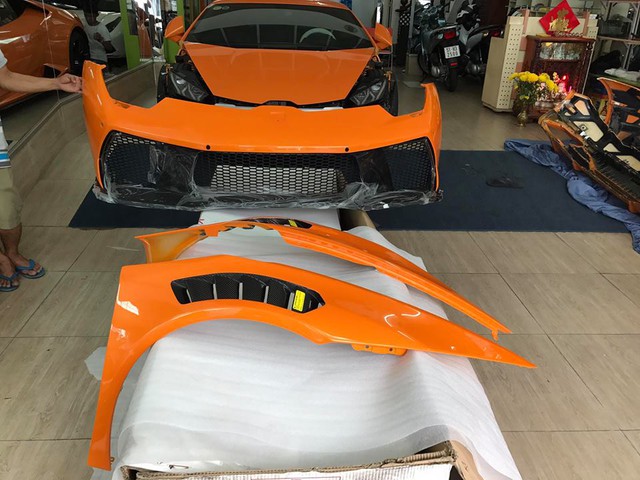 Siêu phẩm Lamborghini Huracan độ Novara đầu tiên tại Việt Nam sắp ra lò - Ảnh 1.