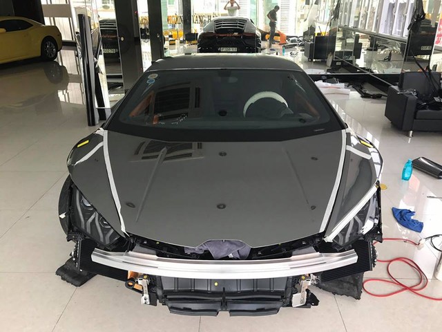 Lamborghini Huracan độ Novara Edizione độc nhất Việt Nam được cho lên áo crôm - Ảnh 1.