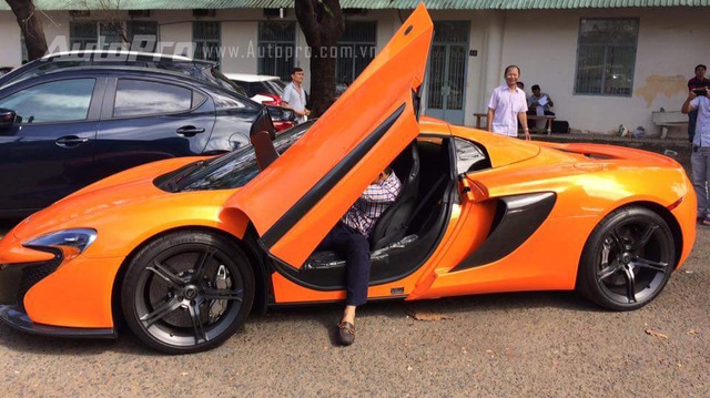 Tay chơi 8X Sài thành tậu McLaren 650S Spider chơi Tết
