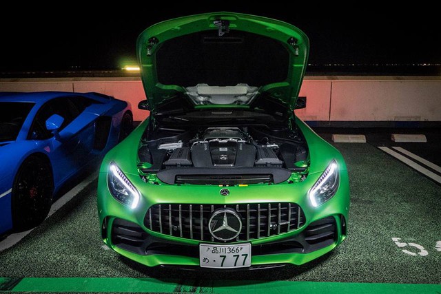 Vẻ đẹp siêu xe Mercedes-AMG GT R màu xanh lục tại thị trường Nhật Bản - Ảnh 7.