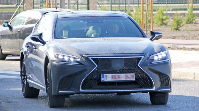Chiếc xe sang Lexus LS 2019 bí ẩn xuất hiện trên đường thử