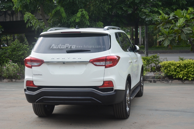 Tóm gọn SUV cỡ trung SsangYong Rexton 2018 - đối thủ sắp ra mắt Việt Nam của Toyota Fortuner - Ảnh 6.